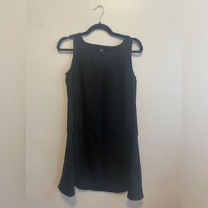 Adrienne Vittadini light weight black sleeveless dress